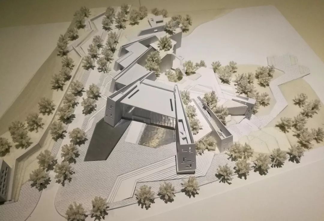 閮戝窞寤轰笟瓒崇悆灏忛晣娓稿涓績,閮戝窞寤轰笟瓒崇悆灏忛晣涓績