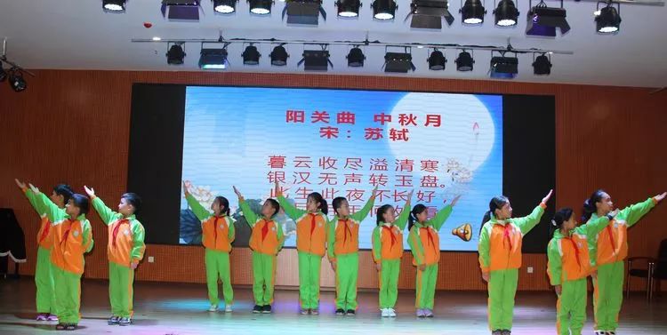 寄情于月亮的诗句,寄情中秋朗诵