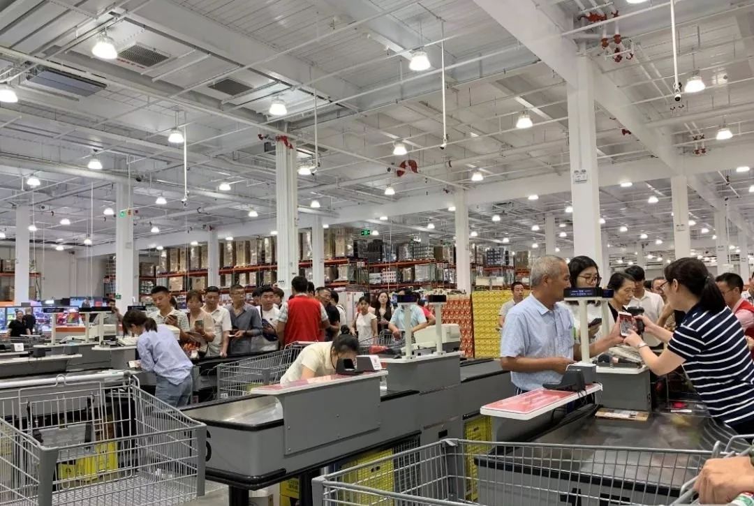 Costco又挤爆了！茅台1499元！退会员卡的傻眼了...