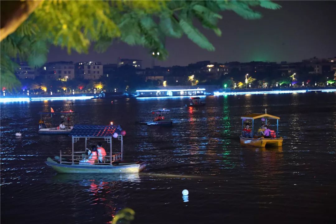 肇庆端州夜生活,肇庆鼎湖莲花镇夜生活