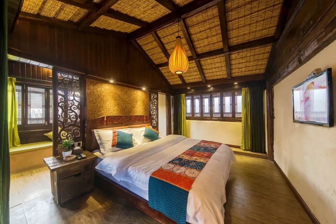 来丽江如何住宿便宜,来丽江游玩怎么住宿划算