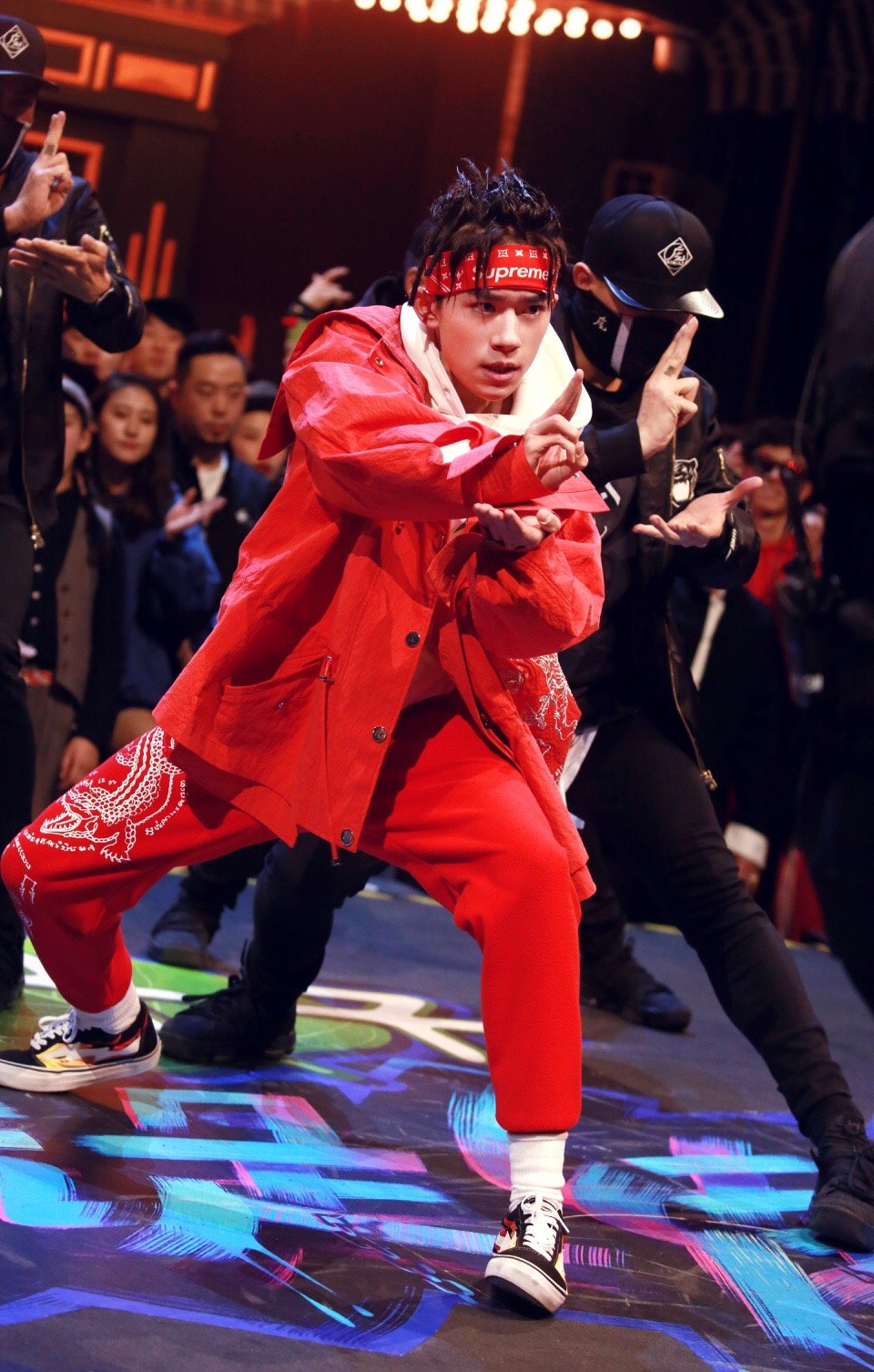 tfboys易烊千玺2017,tfboys三周年易烊千玺个人solo