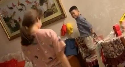 魔性小姨带娃视频,小姨搞笑带娃视频