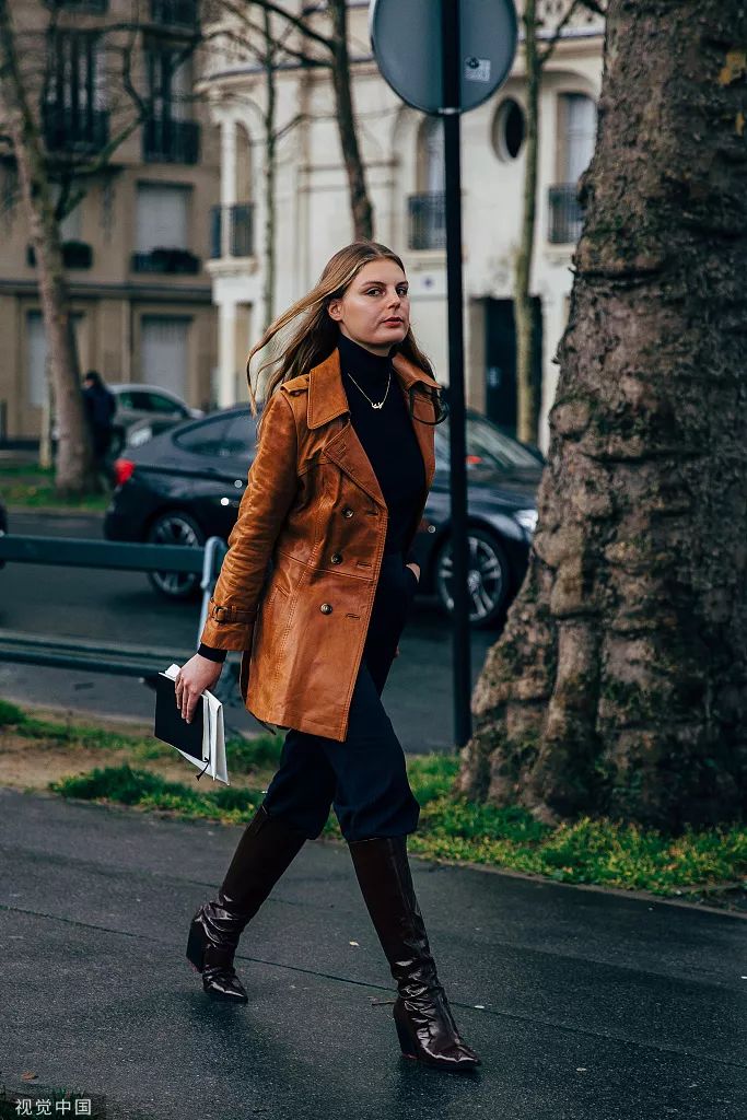 钟楚曦穿的黑色裙子,钟楚曦穿裙子