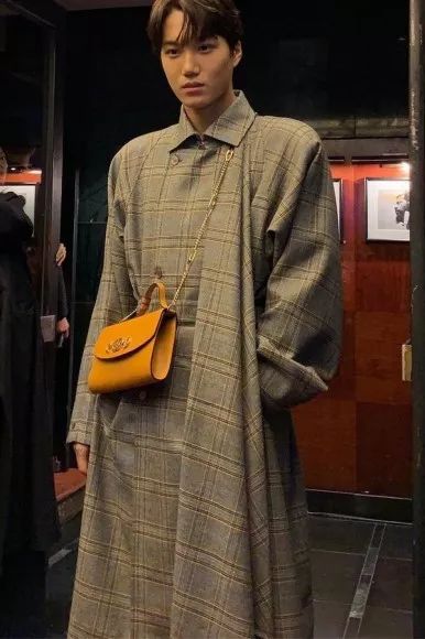 「人间GUCCI」那么多|咋就他被官方盖章了？