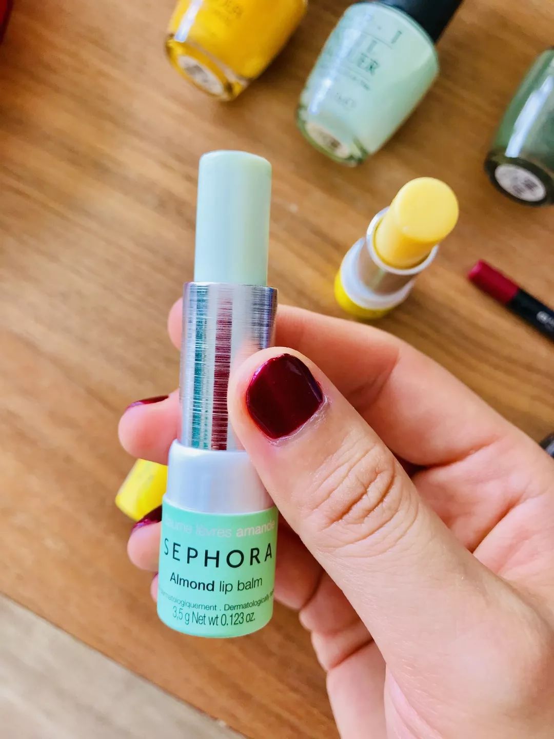 为祖国涂上喜欢的颜色,为青春涂抹美丽的中国红