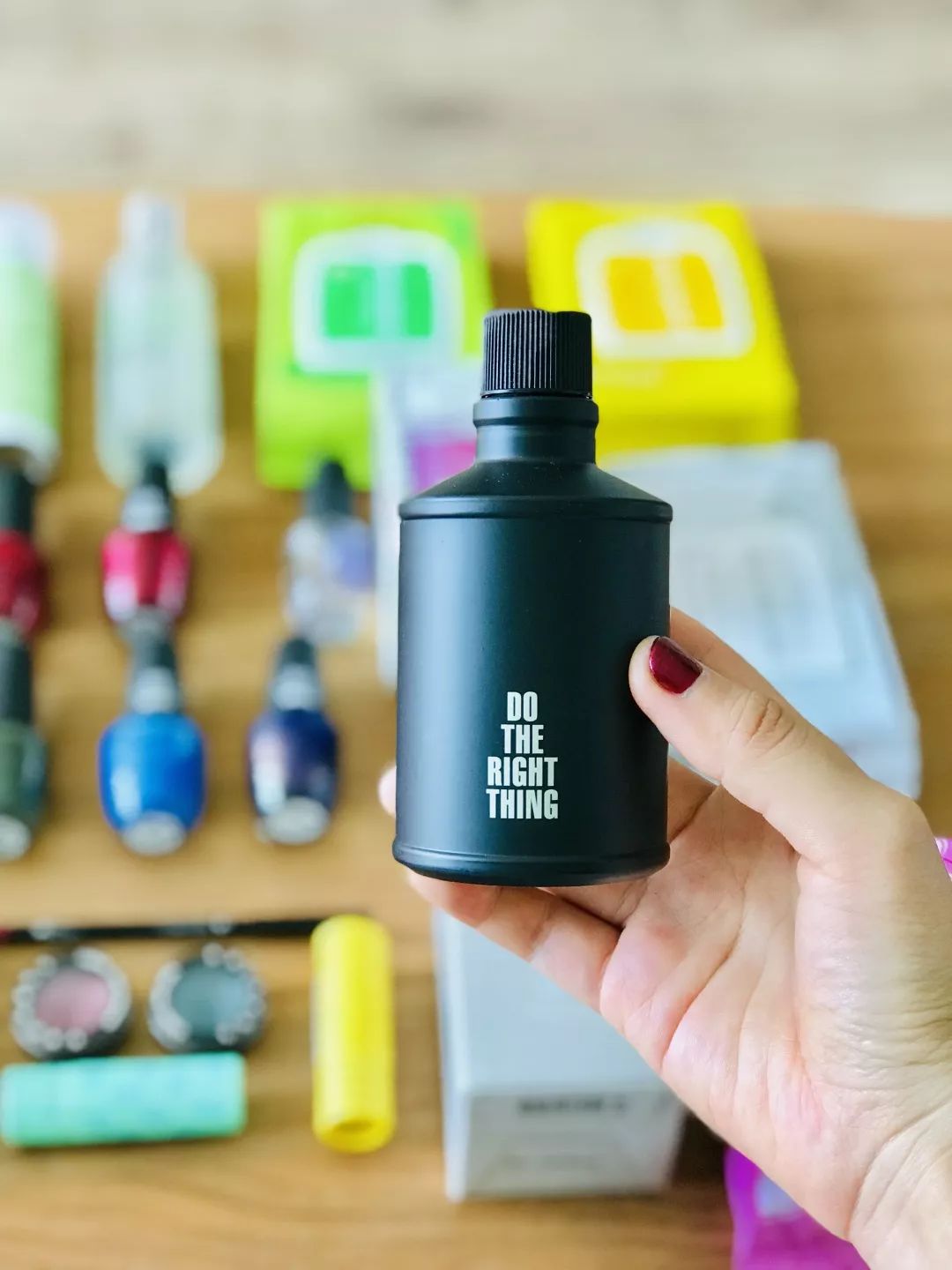 为祖国涂上喜欢的颜色,为青春涂抹美丽的中国红