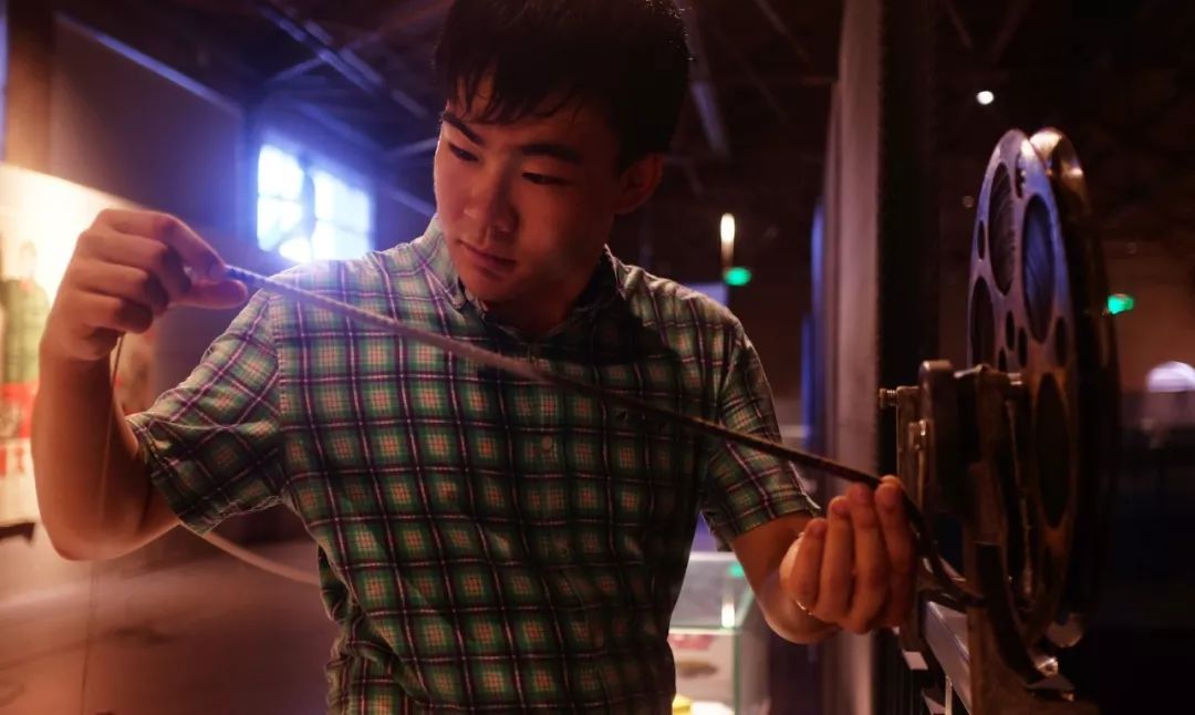 凤凰艺术收藏与展示,凤凰艺术门票