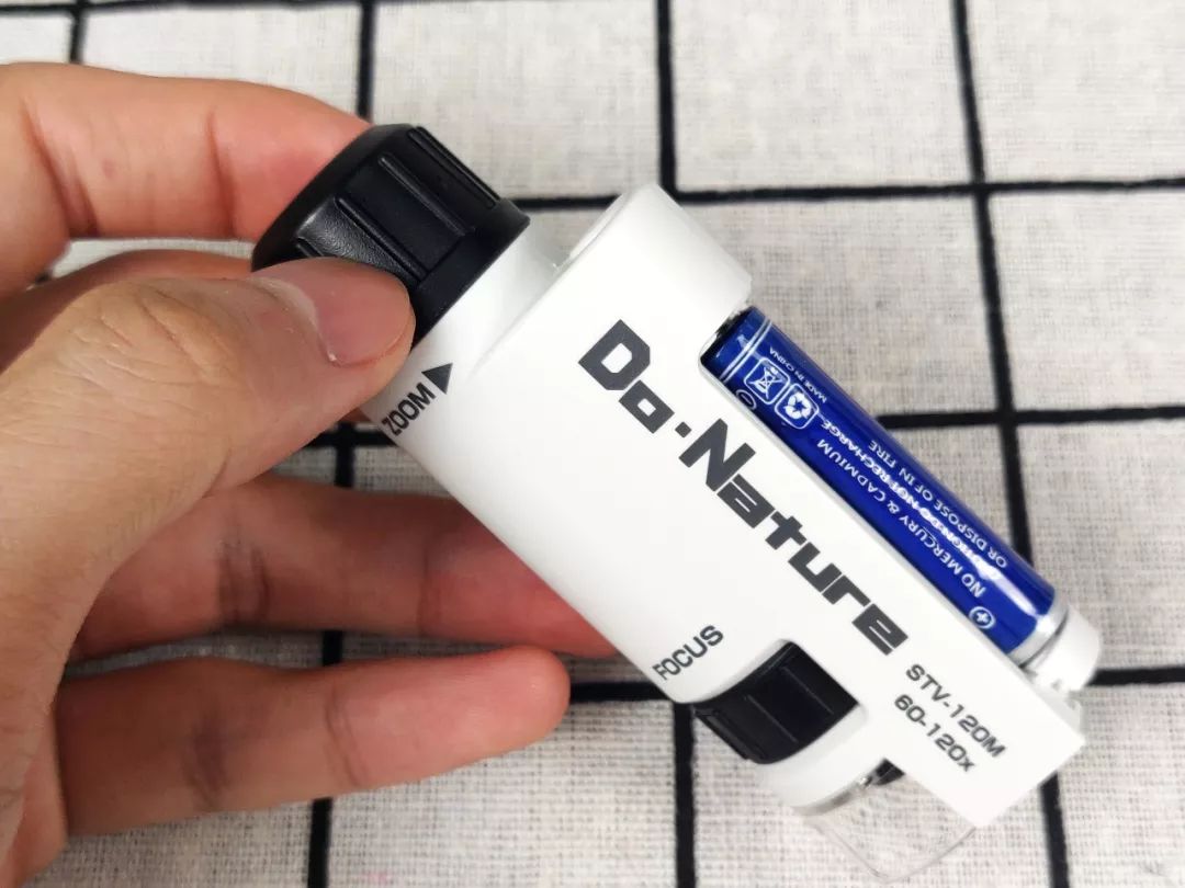 可以放大60倍的微小显微镜,显微镜最大可以放大5000倍