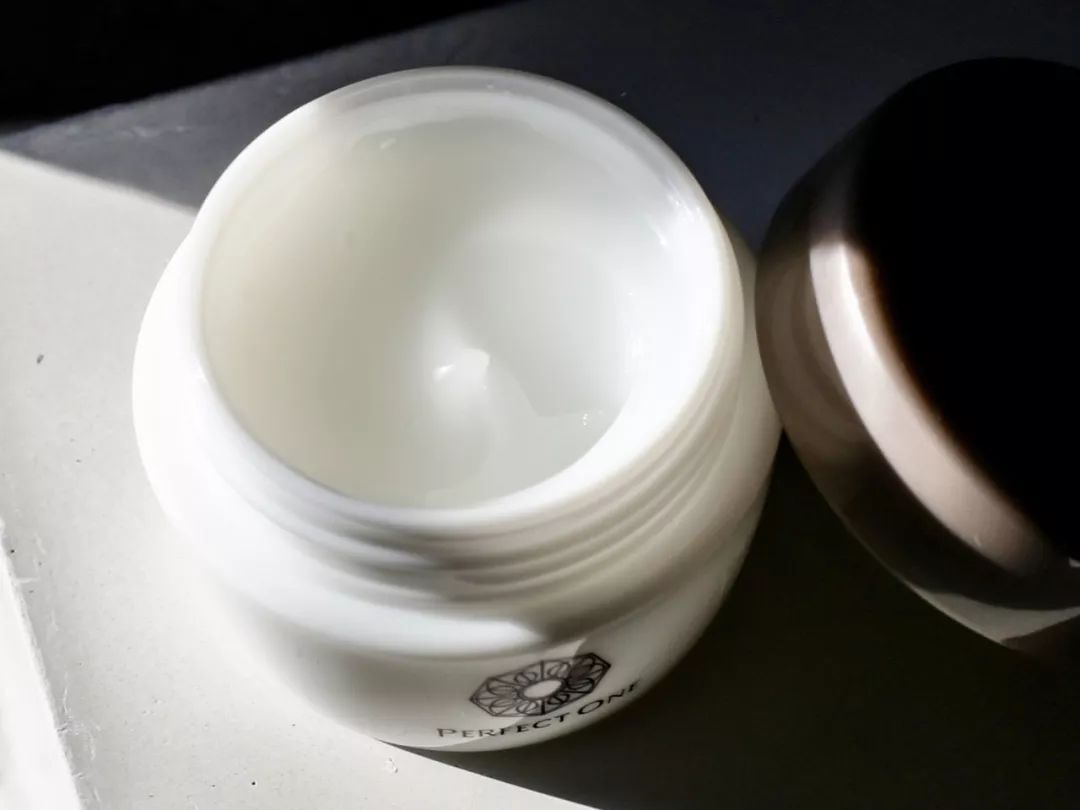 热卖500瓶的面霜专治断崖式变老,超级温和的修护面霜