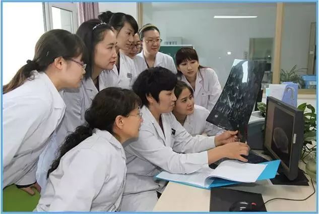 「名医专家」远离妇科炎症让女人如花绽放妇一科主任关郁