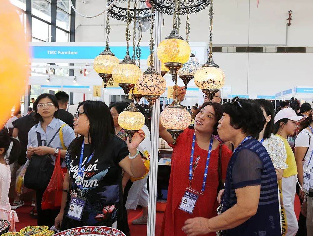 看！好多小姐姐小哥哥在东盟“魅力之城”欢歌热舞！还有开放日最全攻略哦