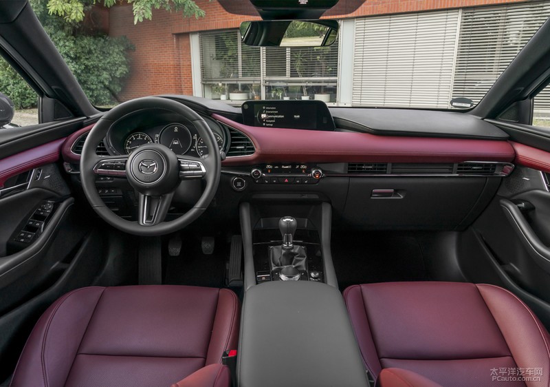 次世代mazda3昂克赛拉荣膺双3强,马自达3axela昂克赛拉参数