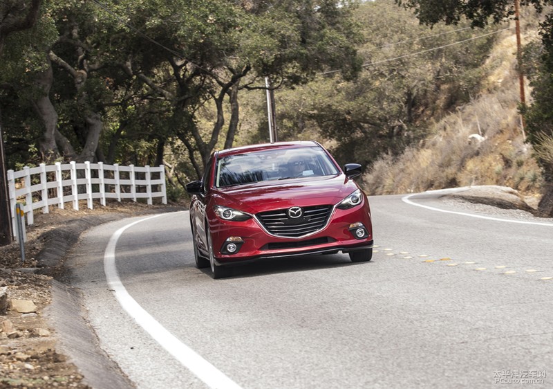 次世代mazda3昂克赛拉荣膺双3强,马自达3axela昂克赛拉参数