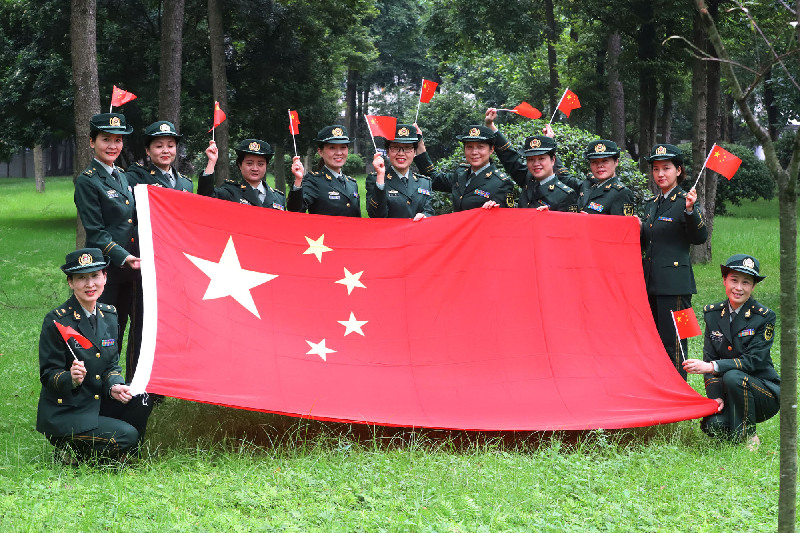 我与国旗合个影武警,我与国旗合个影警察