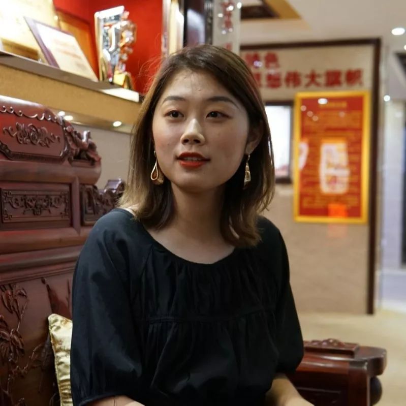 每天几十万人观看的直播,每天直播30万人观看