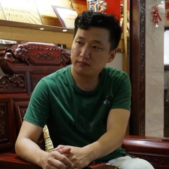 每天几十万人观看的直播,每天直播30万人观看