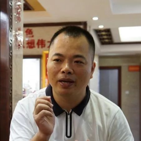 每天几十万人观看的直播,每天直播30万人观看