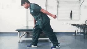 五十肩的最佳锻炼方法视频,五十肩的最佳锻炼方法瑜伽