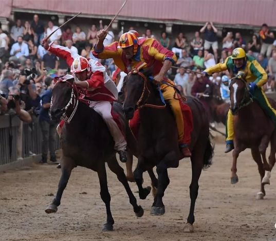 赛马节有什么玩,世界赛马比赛最有名的