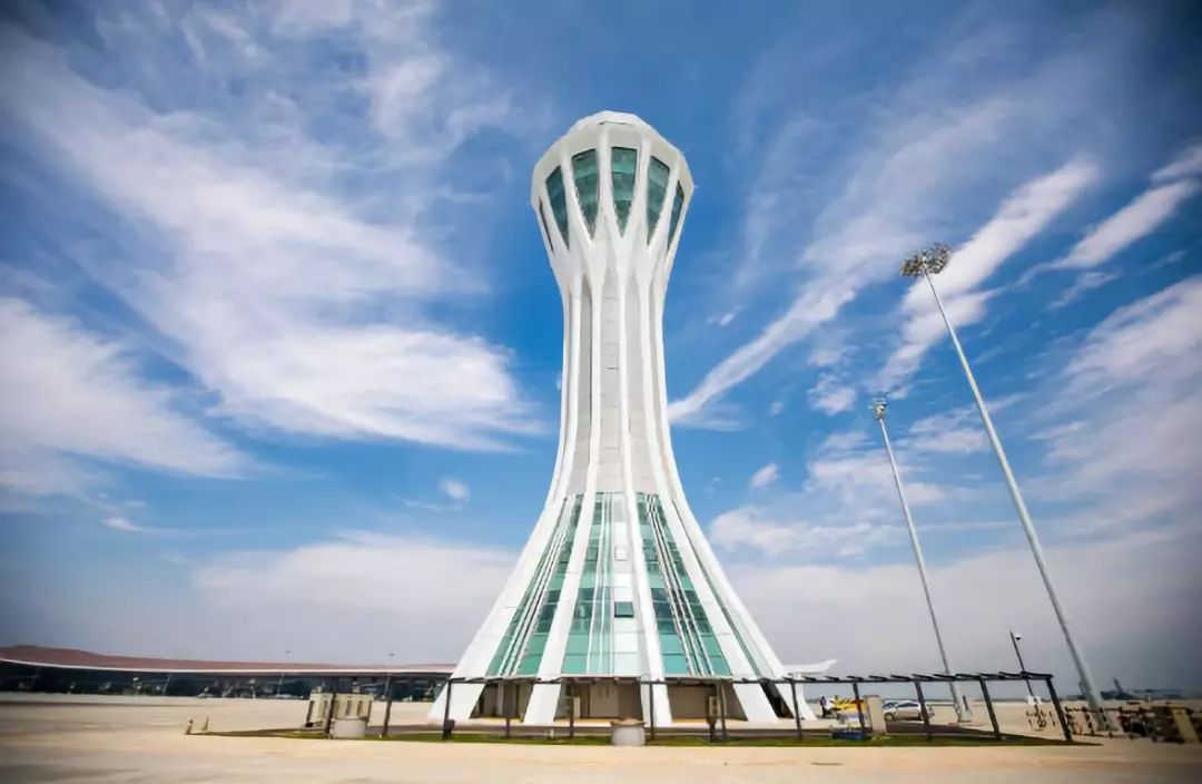 太赞了！机场也可以这么美