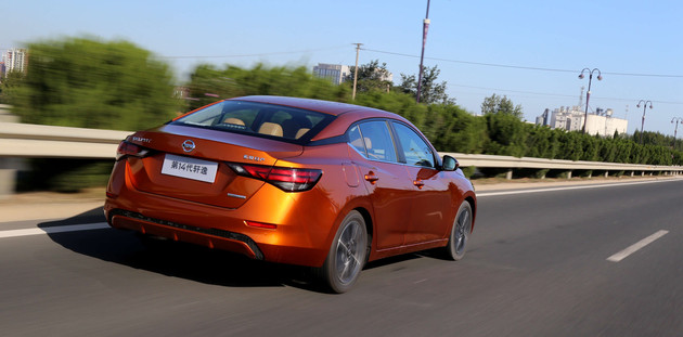 轩逸14代节油挑战赛,轩逸14代悦享版高速超车