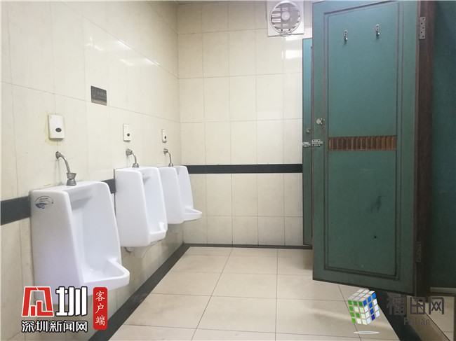 厕间清扫不及时福田厕评在南园街道开出本季第二张罚单