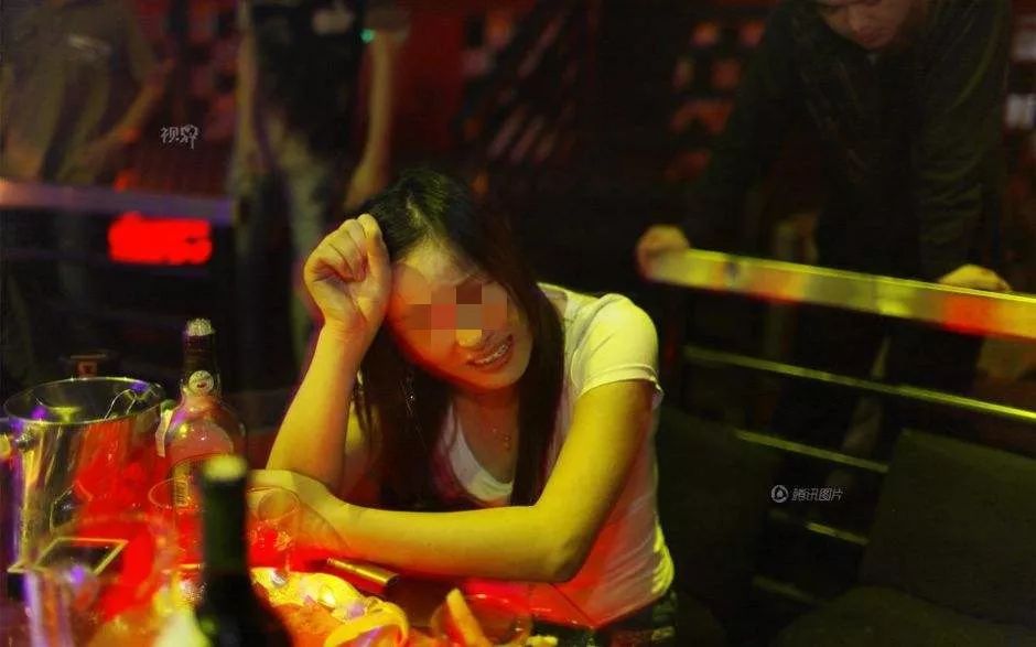 找闺蜜算命损失40万,女子冒充算命大师骗闺蜜150万