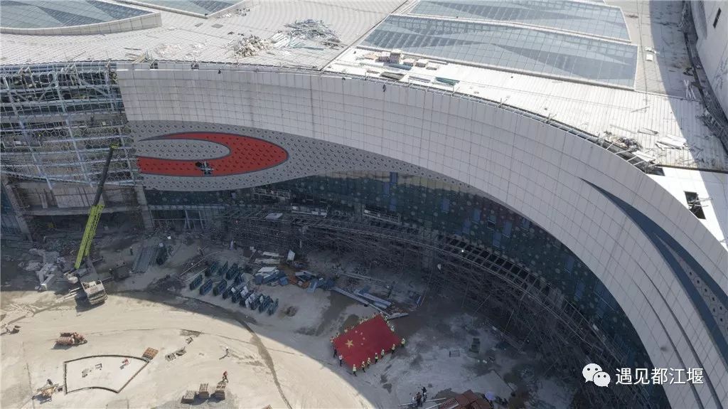 五星红旗同框感受,与五星红旗相遇