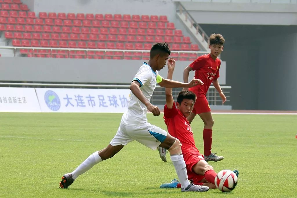 「青超总决赛U14组」棠外4-0轻取亚泰，苏宁一队4-1击败鲁能