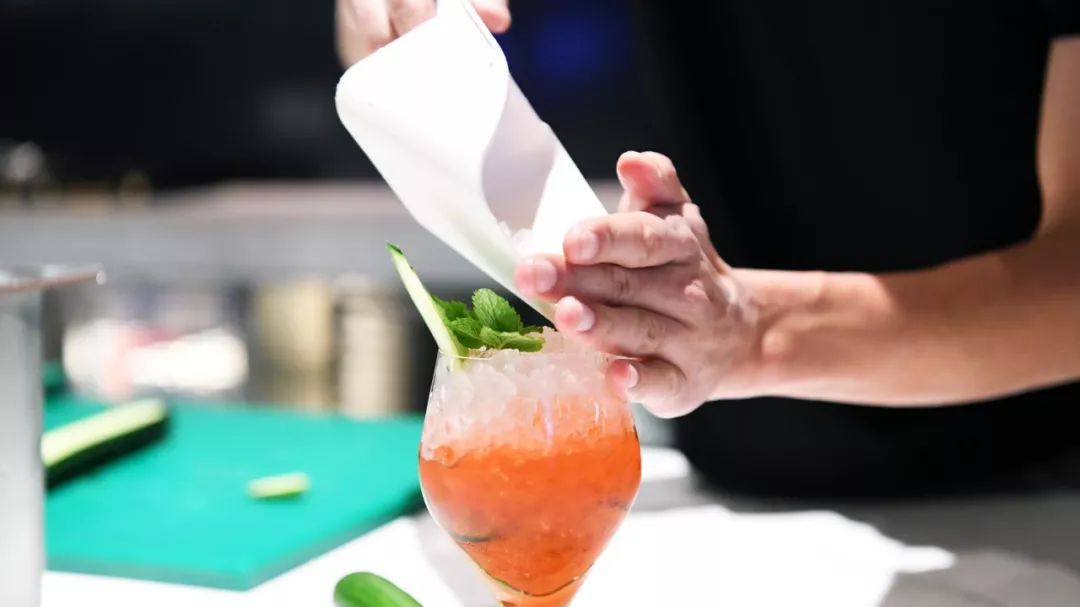 应天大街888号金鹰世界,建邺区应天大街888号