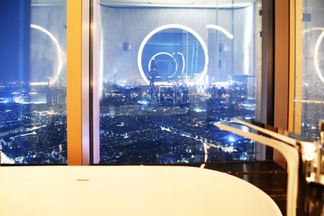 应天大街888号金鹰世界,建邺区应天大街888号