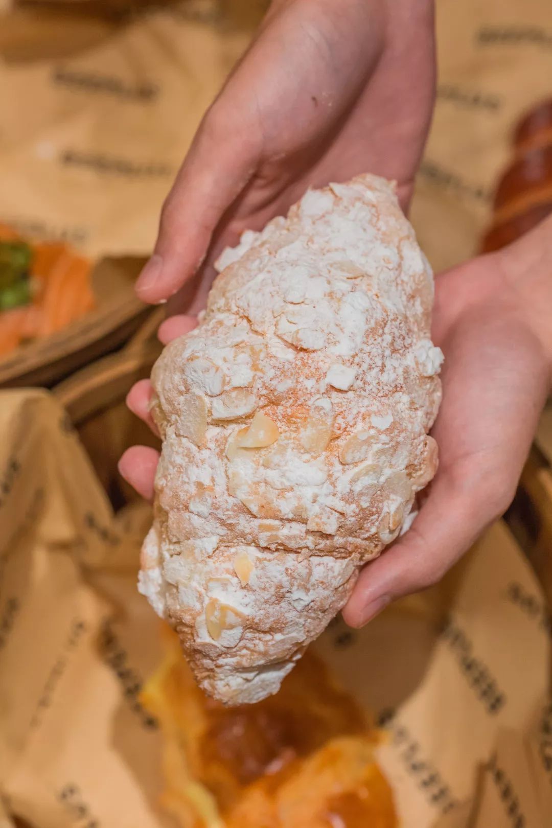 1元起，吃「牛角包之神」，在卖出100万个面包的超级烘焙工坊