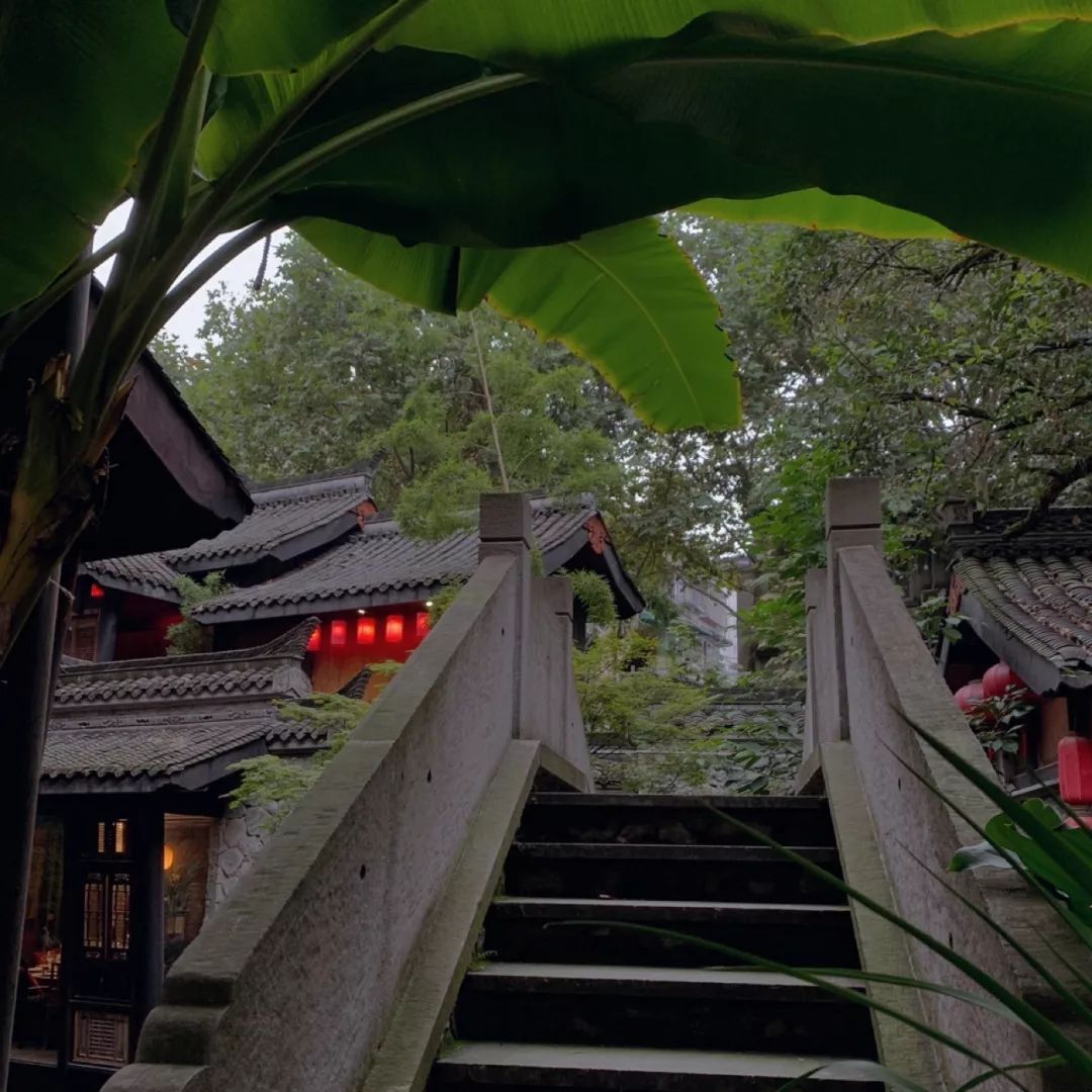 成都机车厂,成都工业学院变身国潮打卡地