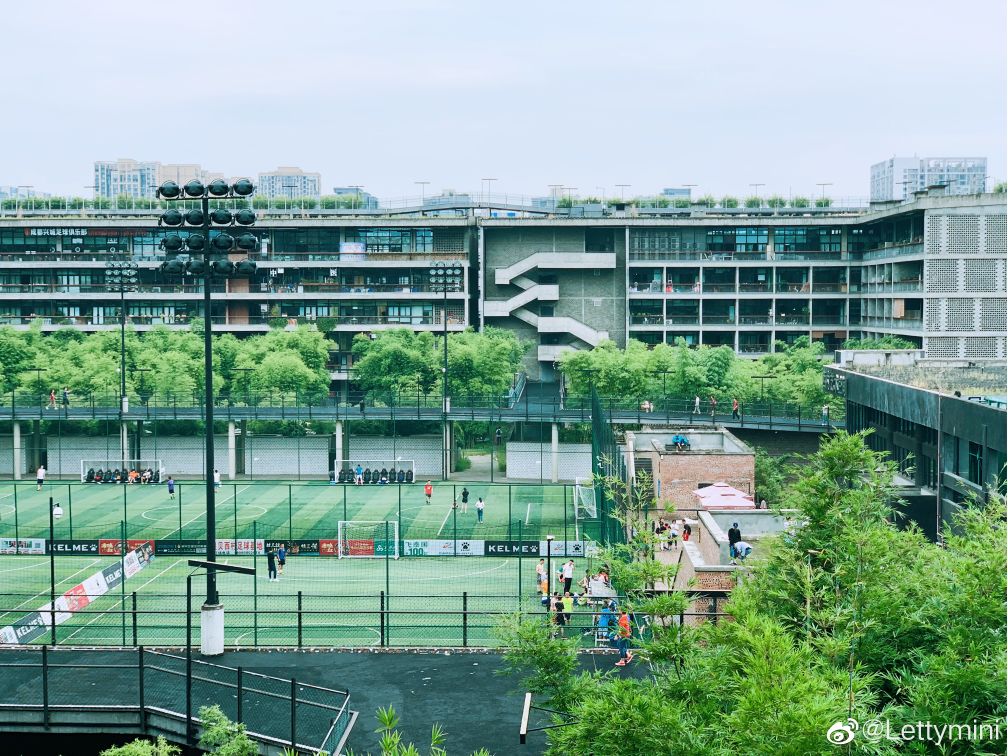 成都机车厂,成都工业学院变身国潮打卡地