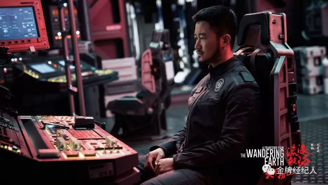 吴京躲避子弹,吴京攀登者无替身