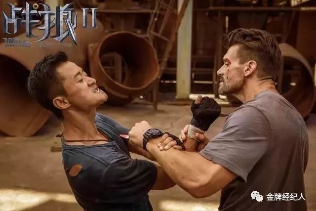 吴京躲避子弹,吴京攀登者无替身