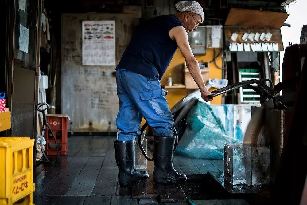 鐭笐鑳栭粦鐢风敓鎬庝箞閫嗚,鐭儢榛戠殑鐢风敓鎬庝箞閫嗚