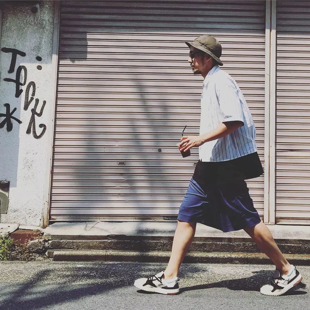 鐭笐鑳栭粦鐢风敓鎬庝箞閫嗚,鐭儢榛戠殑鐢风敓鎬庝箞閫嗚