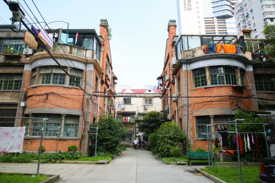 【探秘】长宁这条不起眼的小马路，竟藏有中国“烟卷大王”洋气的老宅……