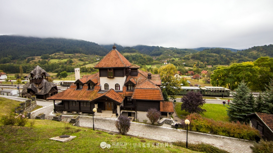 秋色中的塞尔维亚难忘的天然画廊