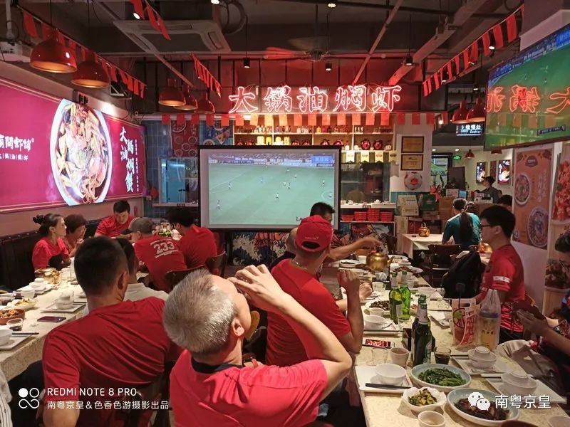 羊城飘逸着最傲娇的色彩——中国红，要的就是这个味儿