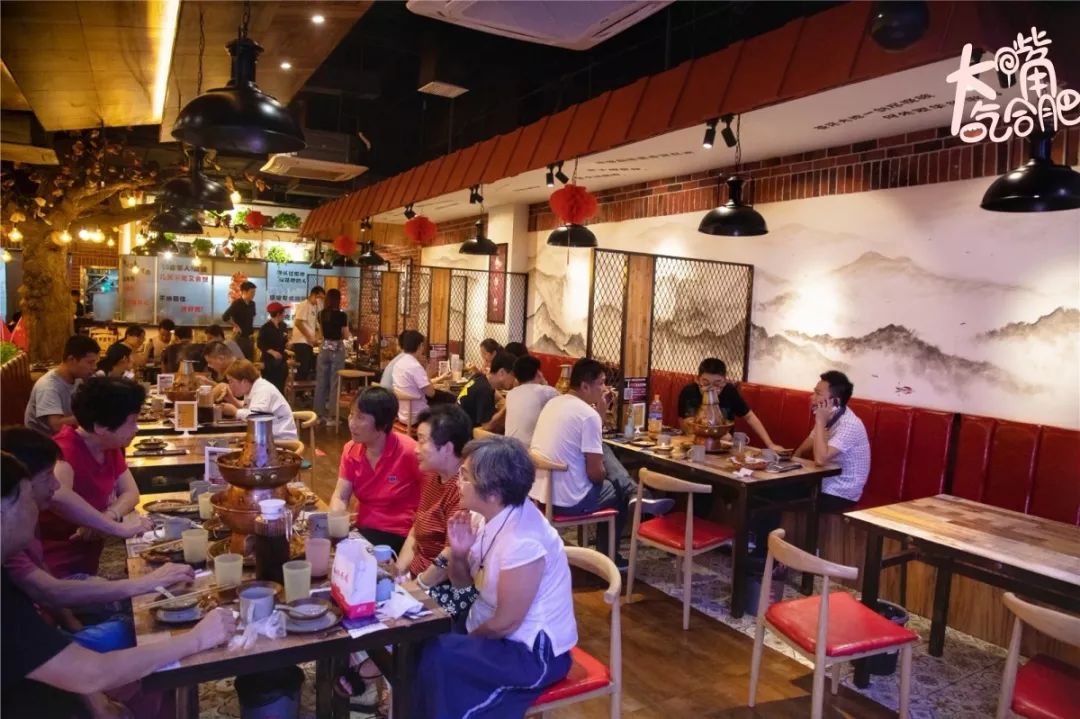 4.9折！国购广场这家店要被挤爆了，一口穿越到川渝