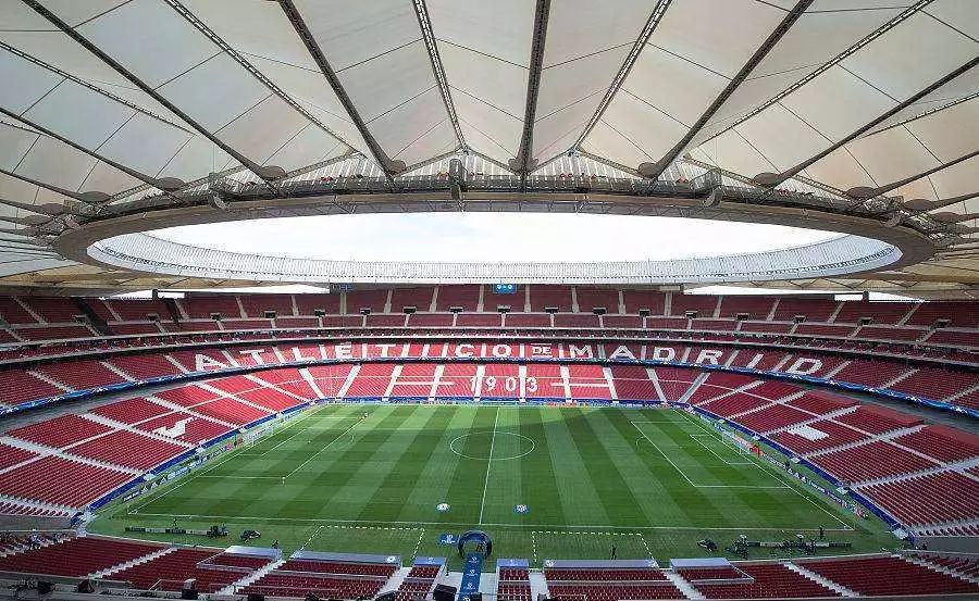 西班牙足球场免费吗,西班牙旅游足球