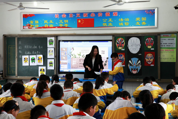 两校沟通深化合作促共赢,两校合作促沟通联合探索共成长