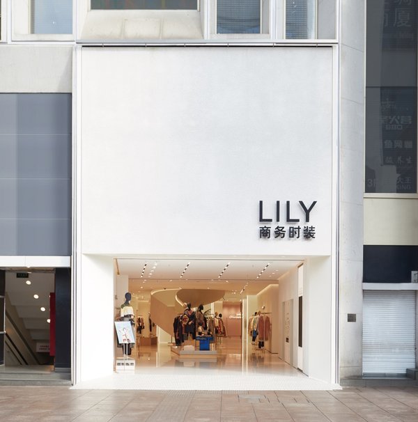 lily商务时装上海时装周,lily商务时装现在怎么样