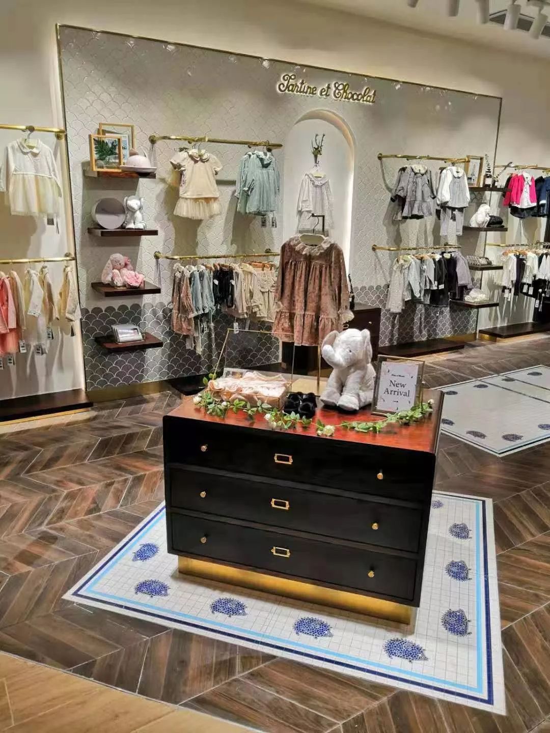 香奈儿亮点,香奈儿童装