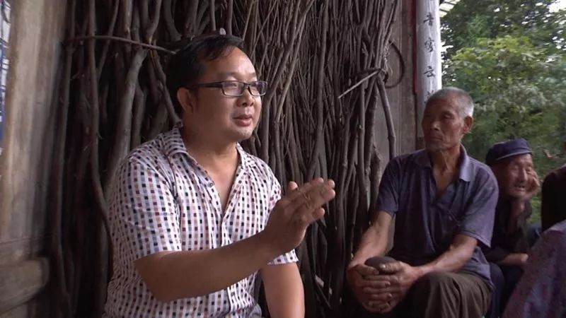 秀山又出了个“中国好人”，他都干了些啥？