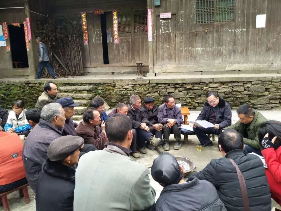 秀山又出了个“中国好人”，他都干了些啥？