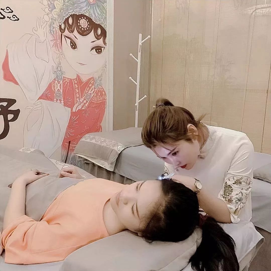 川渝采耳街头,川渝采耳